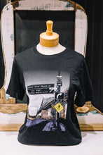 Charger l'image dans la galerie, T-shirt imprimé de Montréal