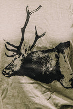 Charger l&#39;image dans la galerie, T-shirt imprimé tresnormale (Cerf de Virginie)
