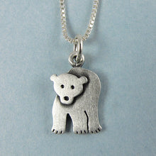 Charger l&#39;image dans la galerie, Collier pendentif animaux en argent - Ours polaire
